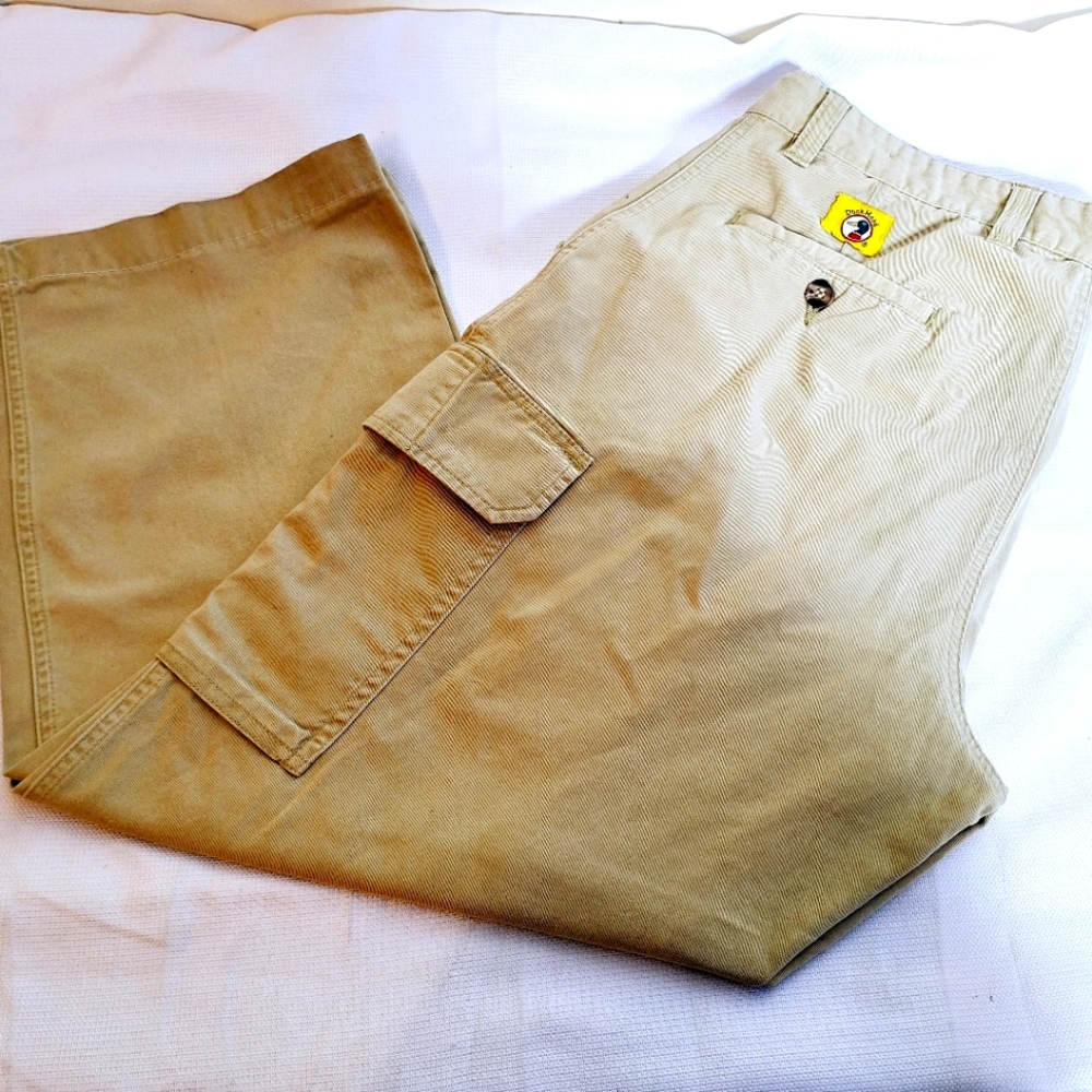 Vtg. Duck Head brand" The Classic Cargo" Preppy core khaki cargo pants.
